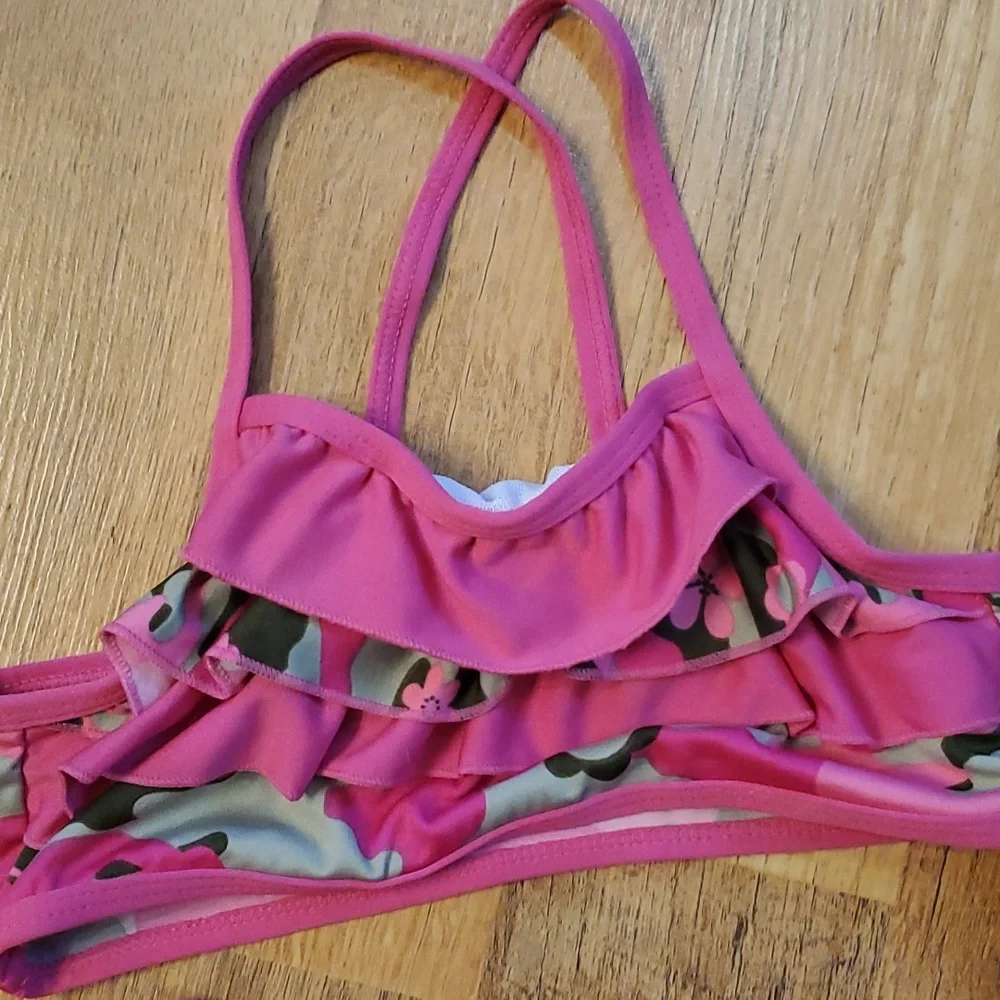 Fisher Price Floral Camo Ruffled 2 piece‎ swimsuit size 7/8